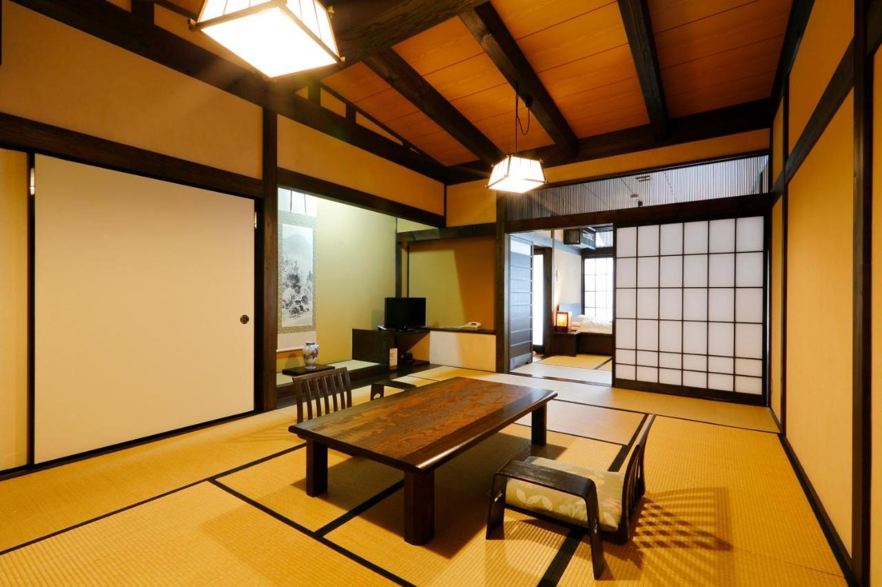 Okada Ryokan Warakutei Τακαγιάμα Εξωτερικό φωτογραφία
