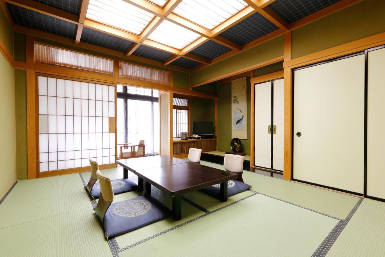 Okada Ryokan Warakutei Τακαγιάμα Εξωτερικό φωτογραφία